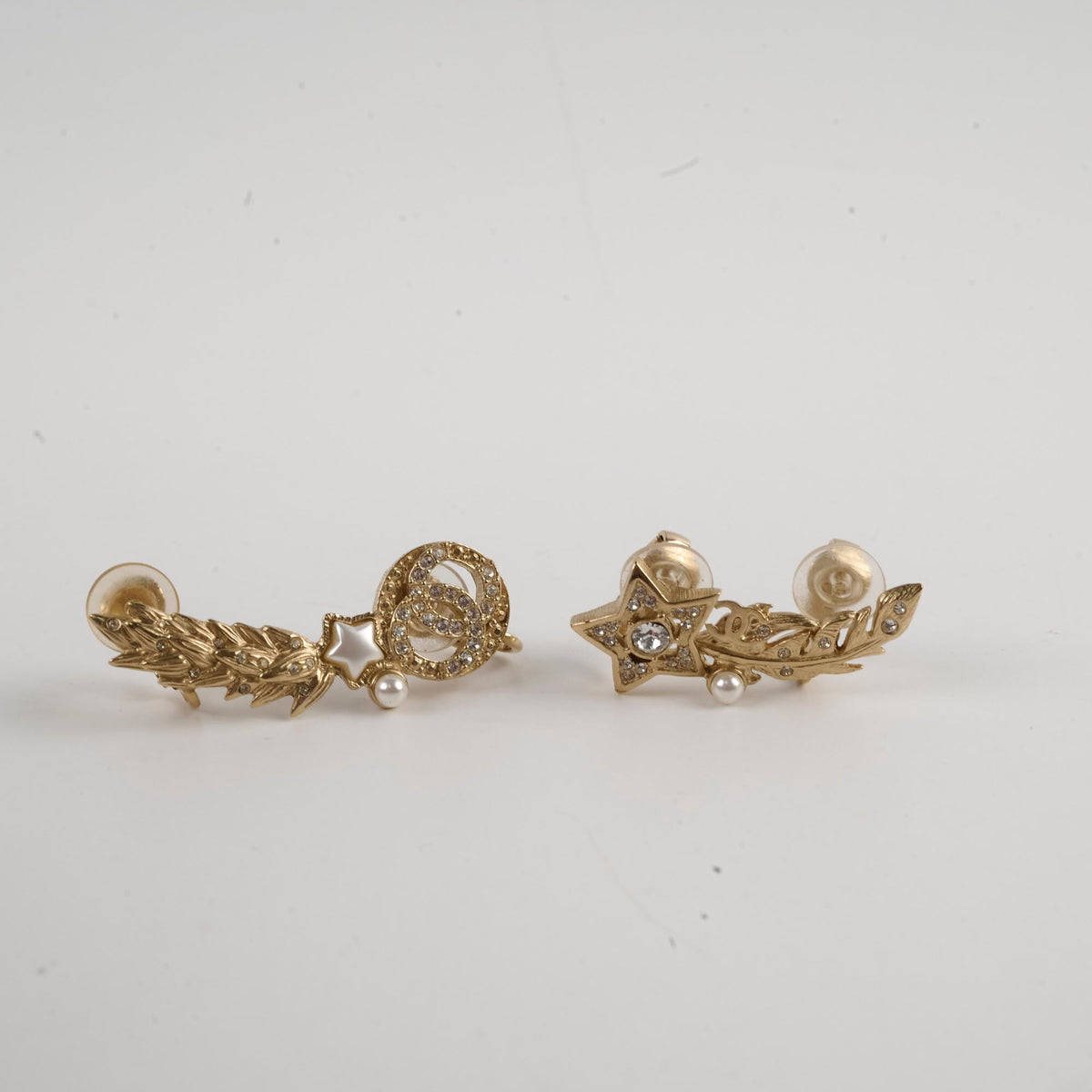 Chanel Plated Strass & Faux Pearl CC Earcuff Clip On Earrings - photo 2