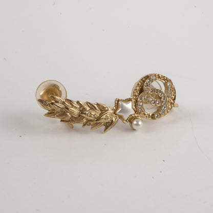 Chanel Plated Strass & Faux Pearl CC Earcuff Clip On Earrings - photo 7