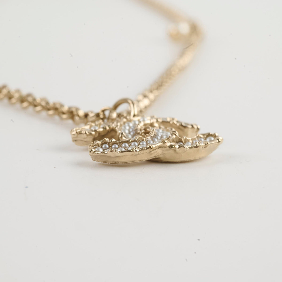 Chanel CC Logo Necklace Pearl - photo 7