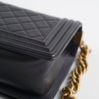 Chanel Old Medium Lambskin Boy Black Series 19 - photo 15