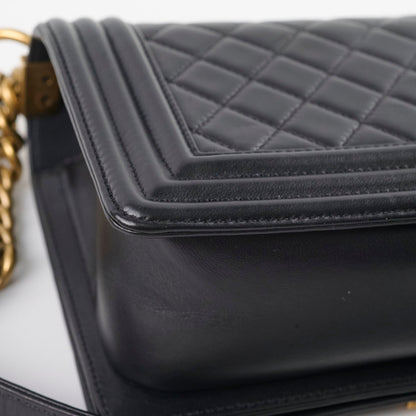 Chanel Old Medium Lambskin Boy Black Series 19 - photo 13