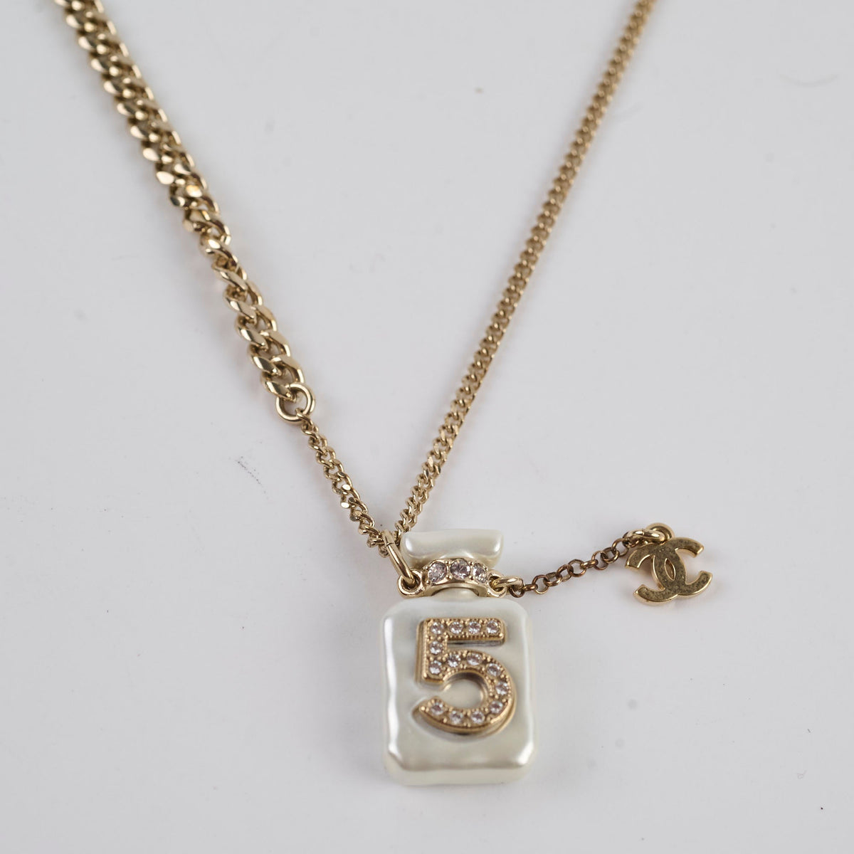 Chanel No.5 Perfume Bottle Necklace - photo 3