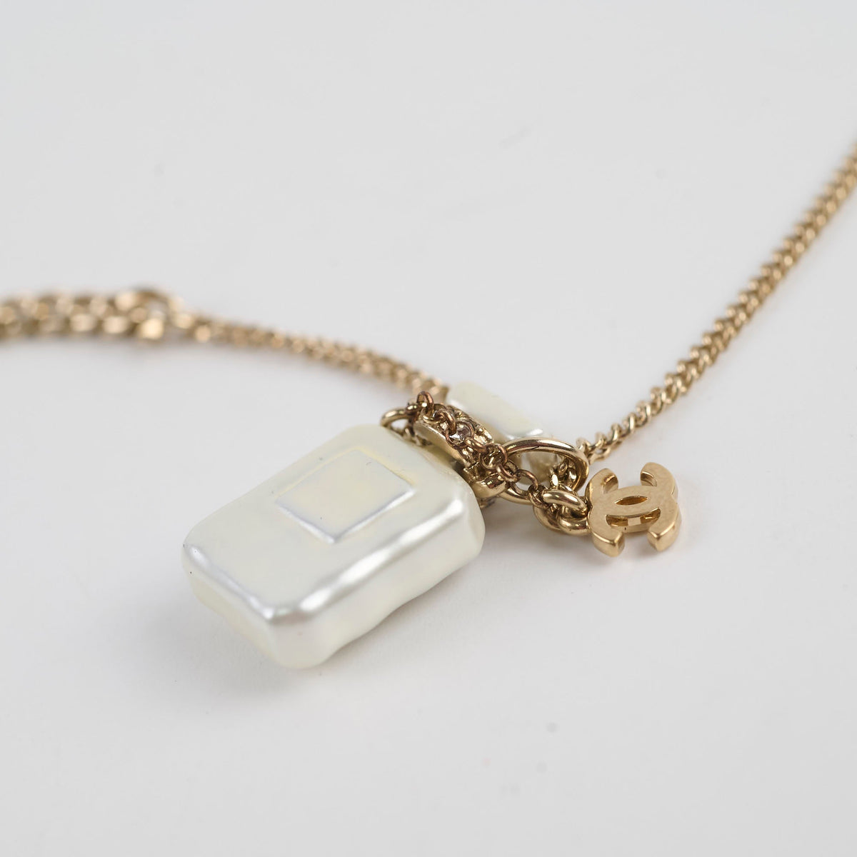 Chanel No.5 Perfume Bottle Necklace - photo 5