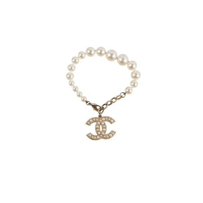 Chanel CC Logo Pearl Bracelet - photo 1