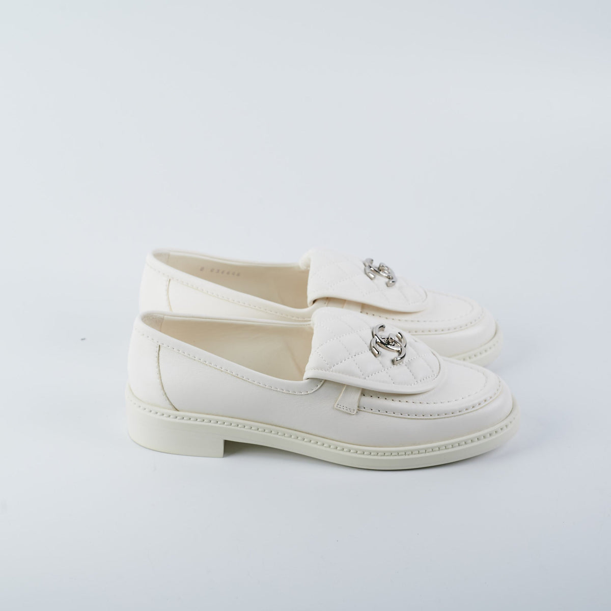 Chanel White 39.5 Logo Loafers - photo 3