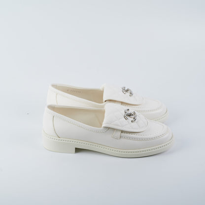 Chanel White 39.5 Logo Loafers - photo 3