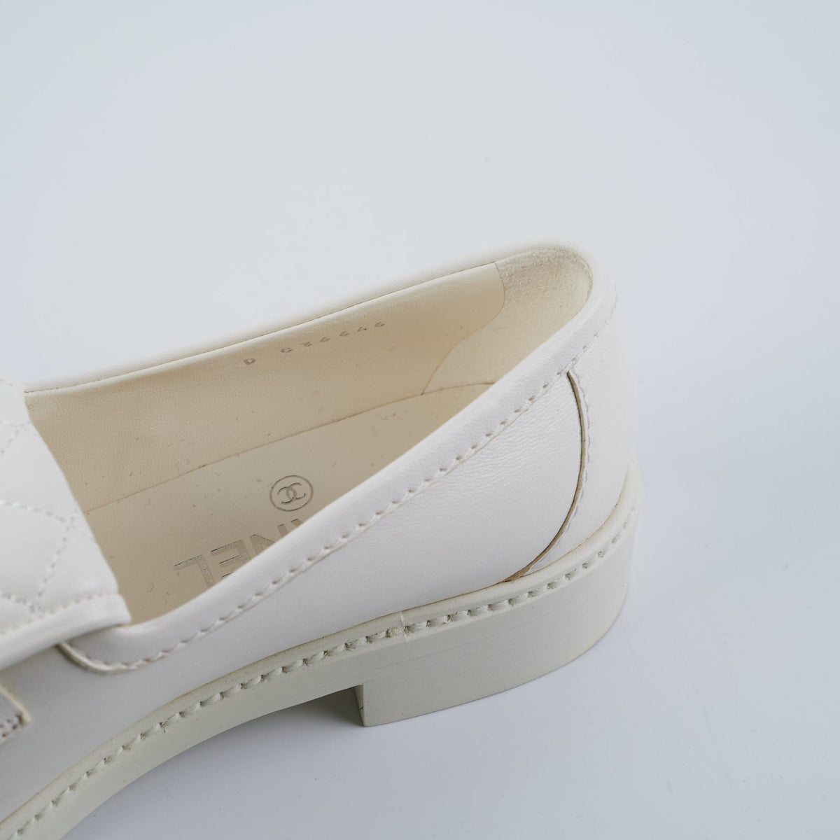 Chanel White 39.5 Logo Loafers - photo 6