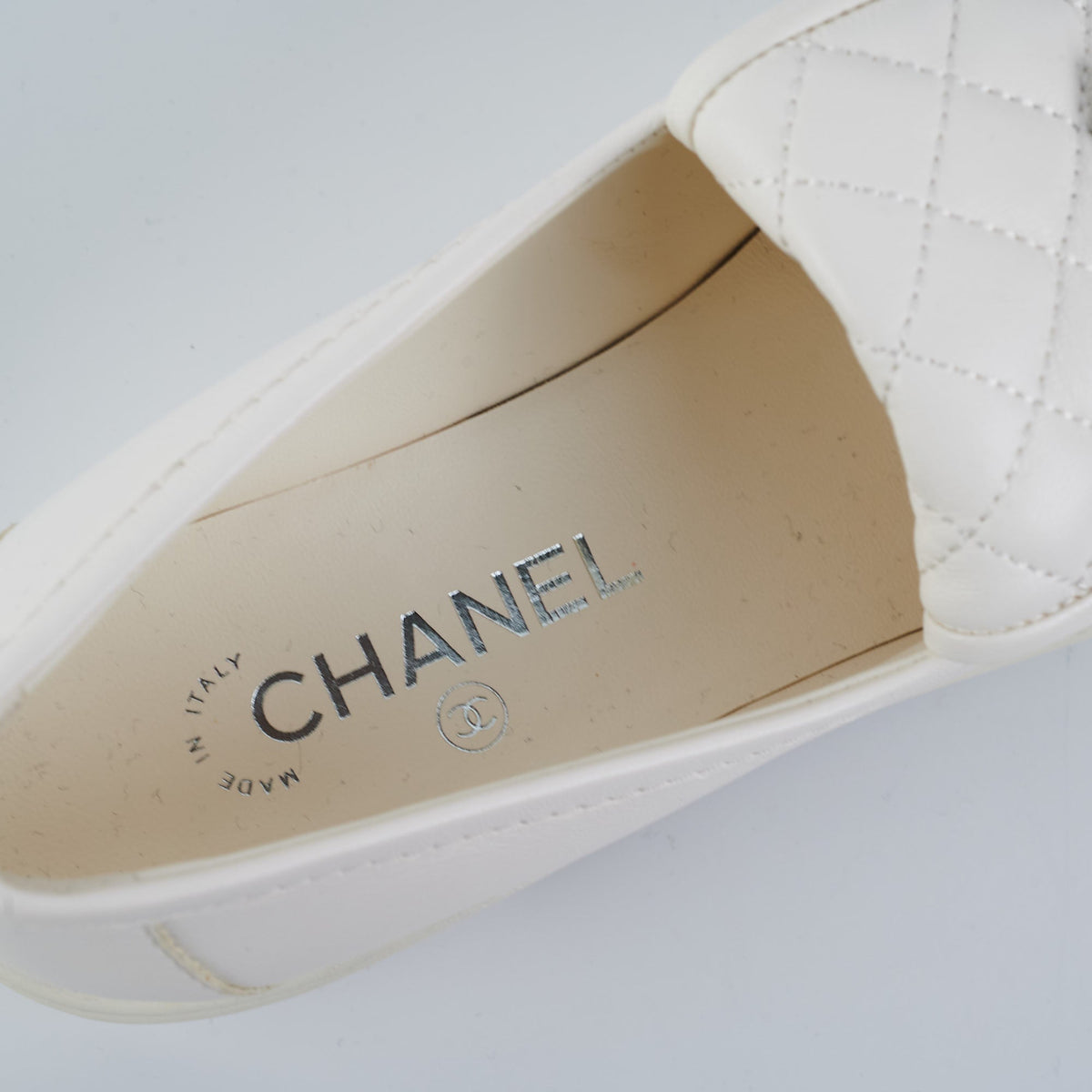 Chanel White 39.5 Logo Loafers - photo 5