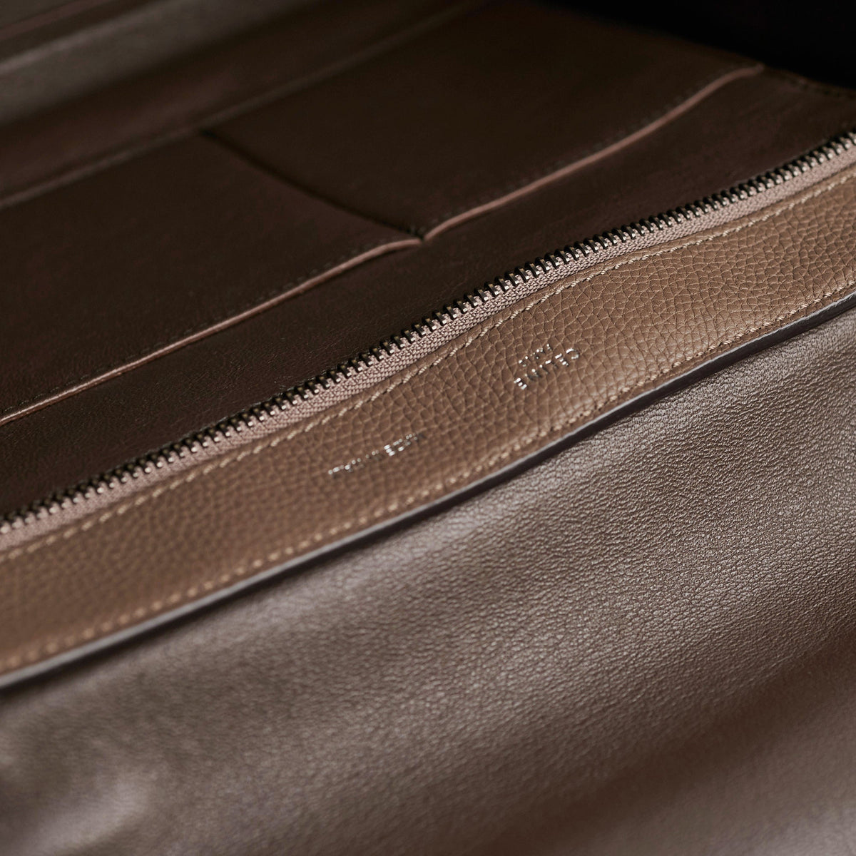 Celine Trapeze Bag Medium - photo 8