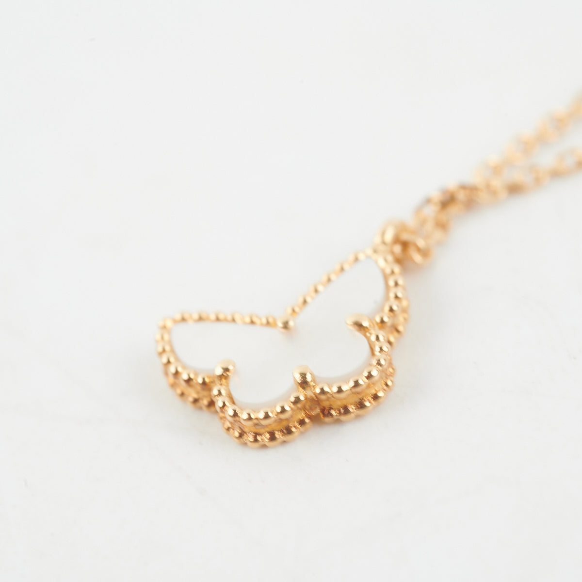 Van Cleef & Arpels Butterfly Mother of Pearl Necklace 2013 - photo 10