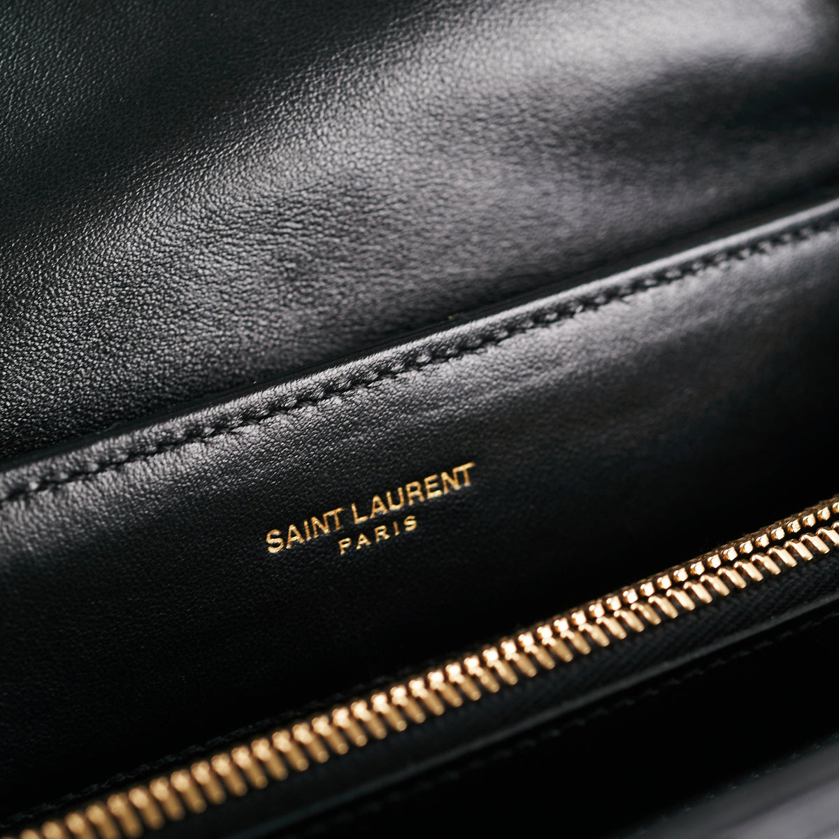 Saint Laurent Loulou Medium Black - photo 8