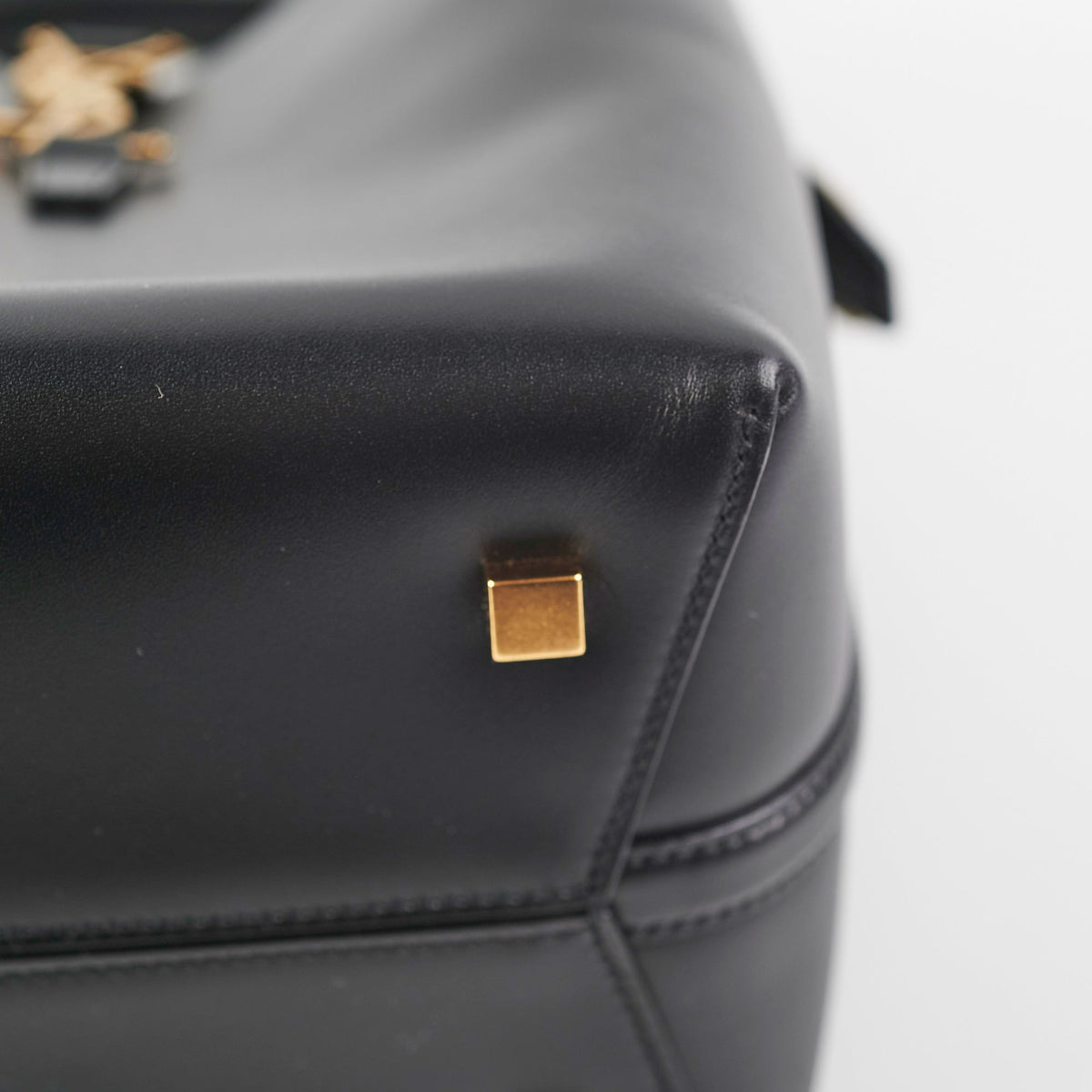 Saint Laurent 37 Small Black Bucket Bag - photo 8