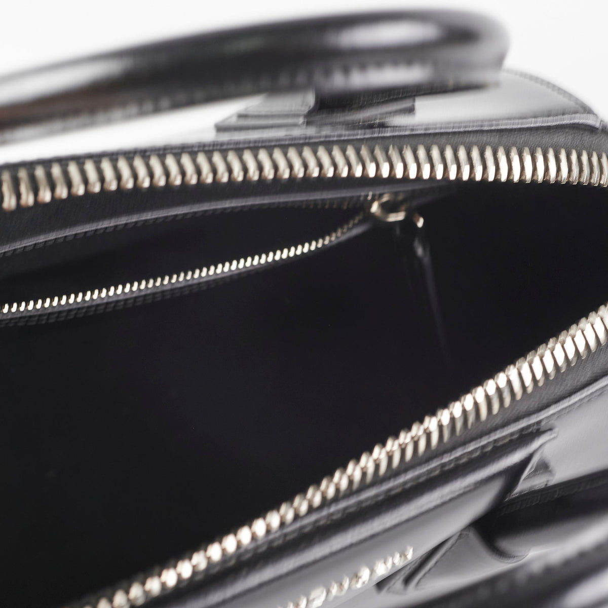 Givenchy Antigona Small Shiny Black Bag - photo 6