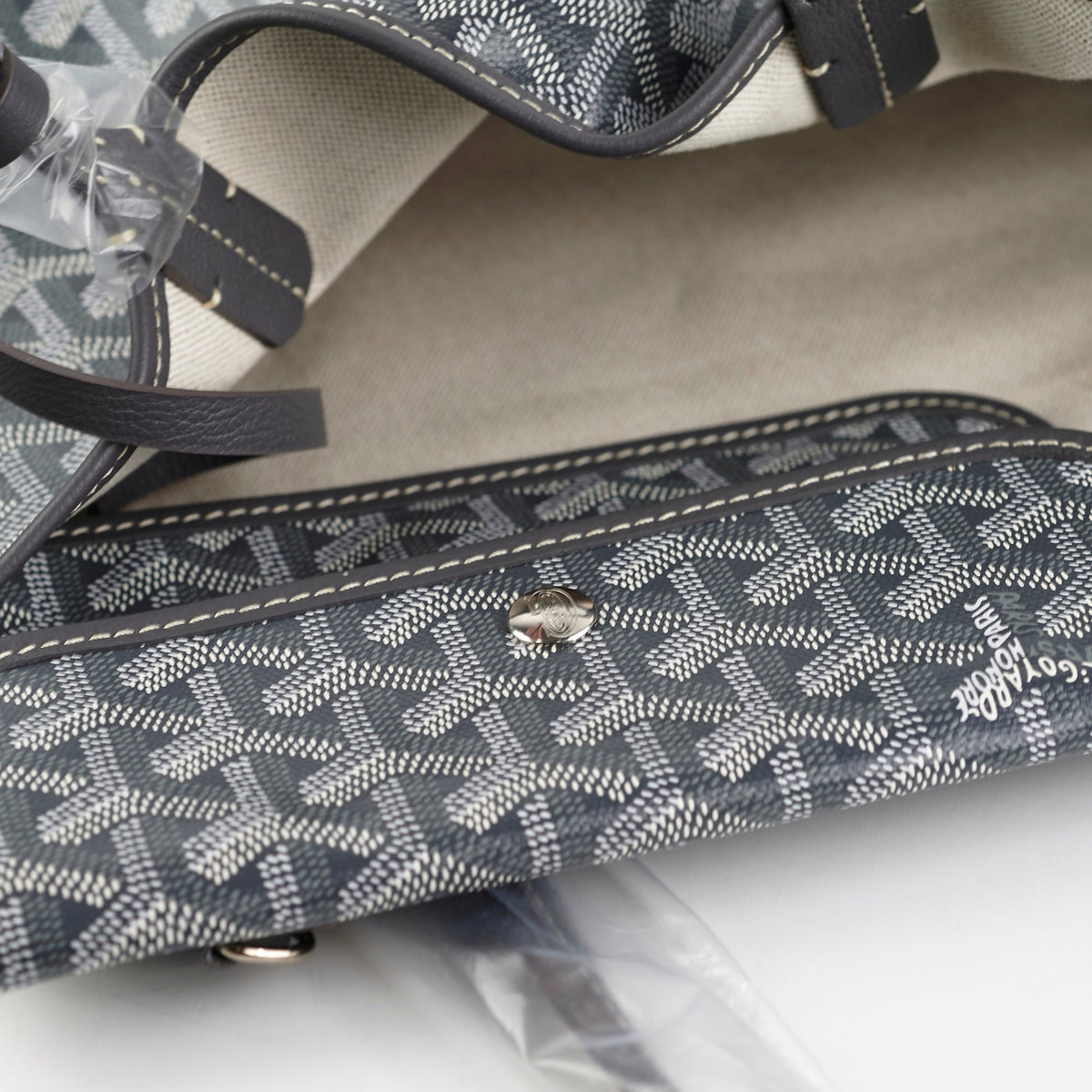Goyard Saint Louis PM Gris - photo 3