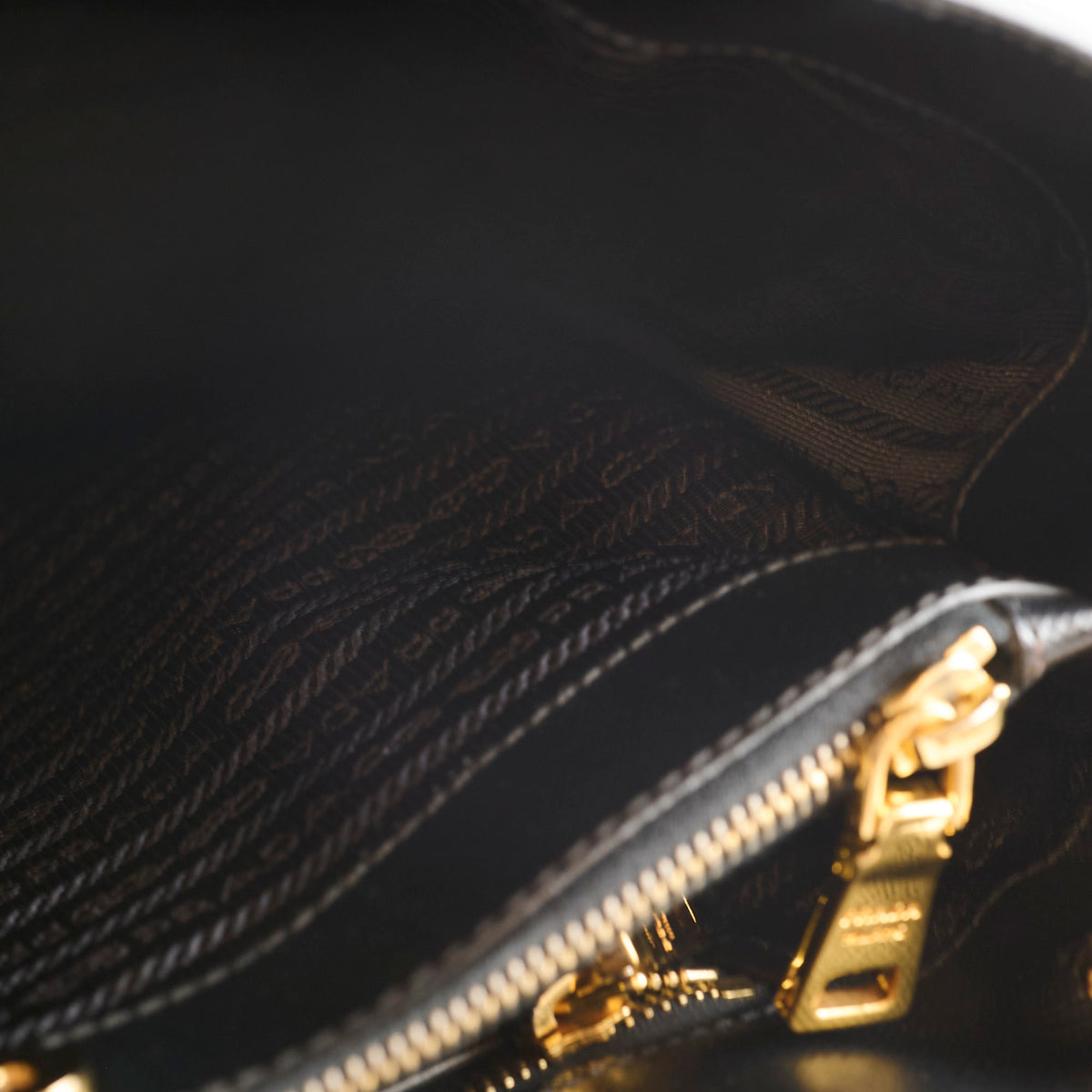 Prada Galleria Saffiano Tote Black - photo 4