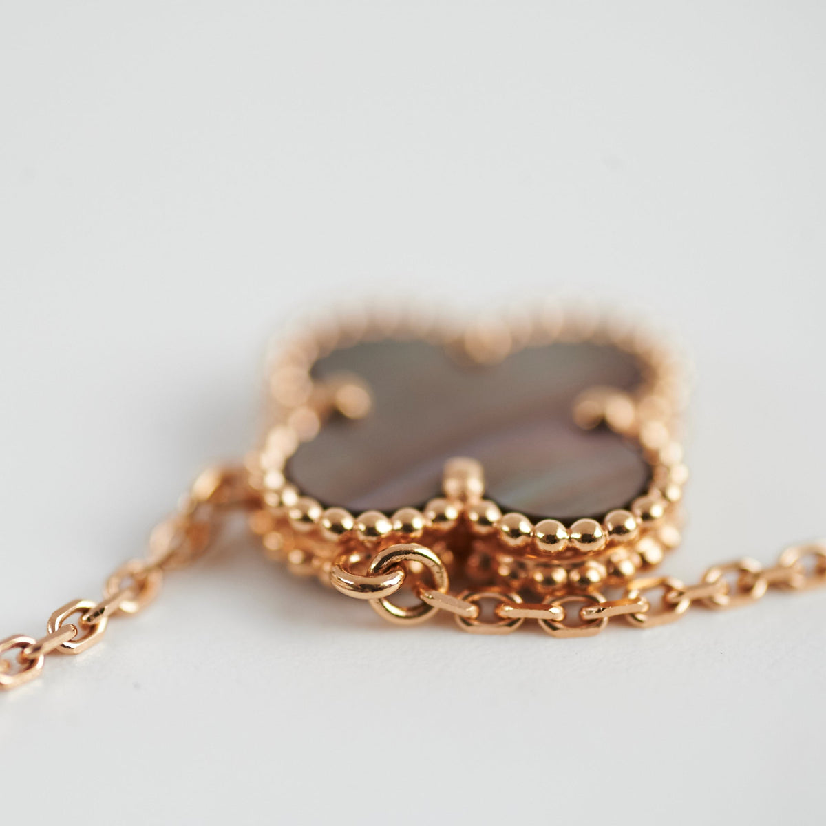 Van Cleef & Arpels Vintage Alhambra Grey Mother of Pearl Necklace - photo 6
