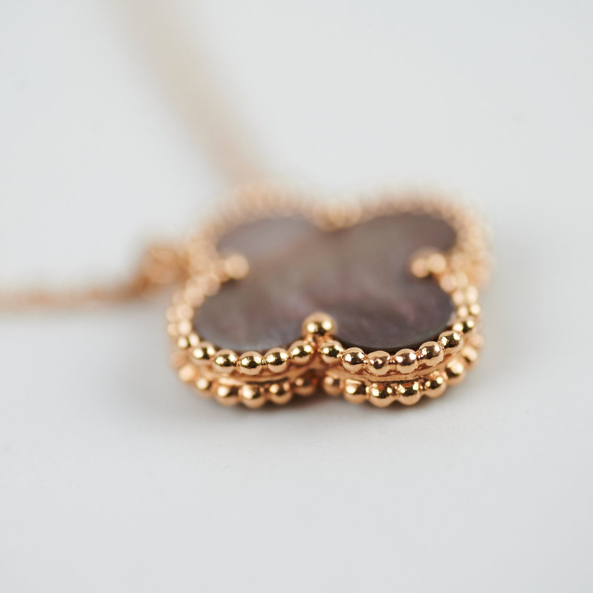 Van Cleef & Arpels Vintage Alhambra Grey Mother of Pearl Necklace - photo 5