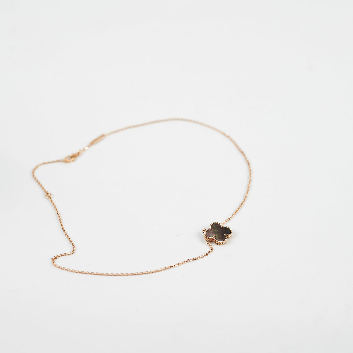 Van Cleef & Arpels Vintage Alhambra Grey Mother of Pearl Necklace - photo 3