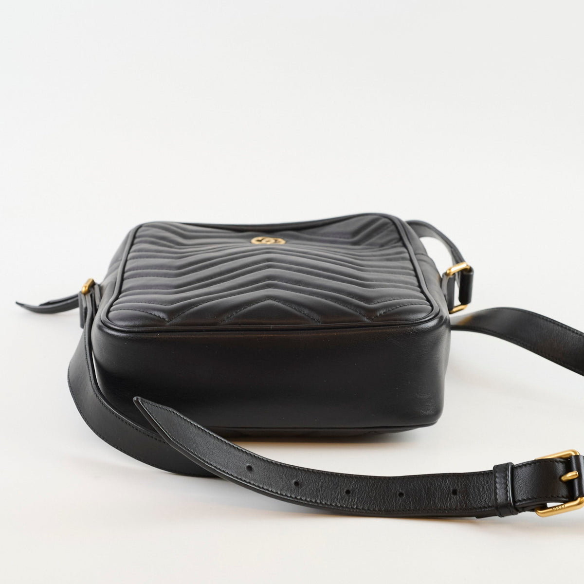 Gucci Medium Marmont Vertical Messenger Bag Black - photo 3