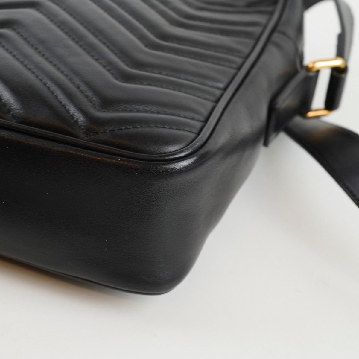 Gucci Medium Marmont Vertical Messenger Bag Black - photo 12