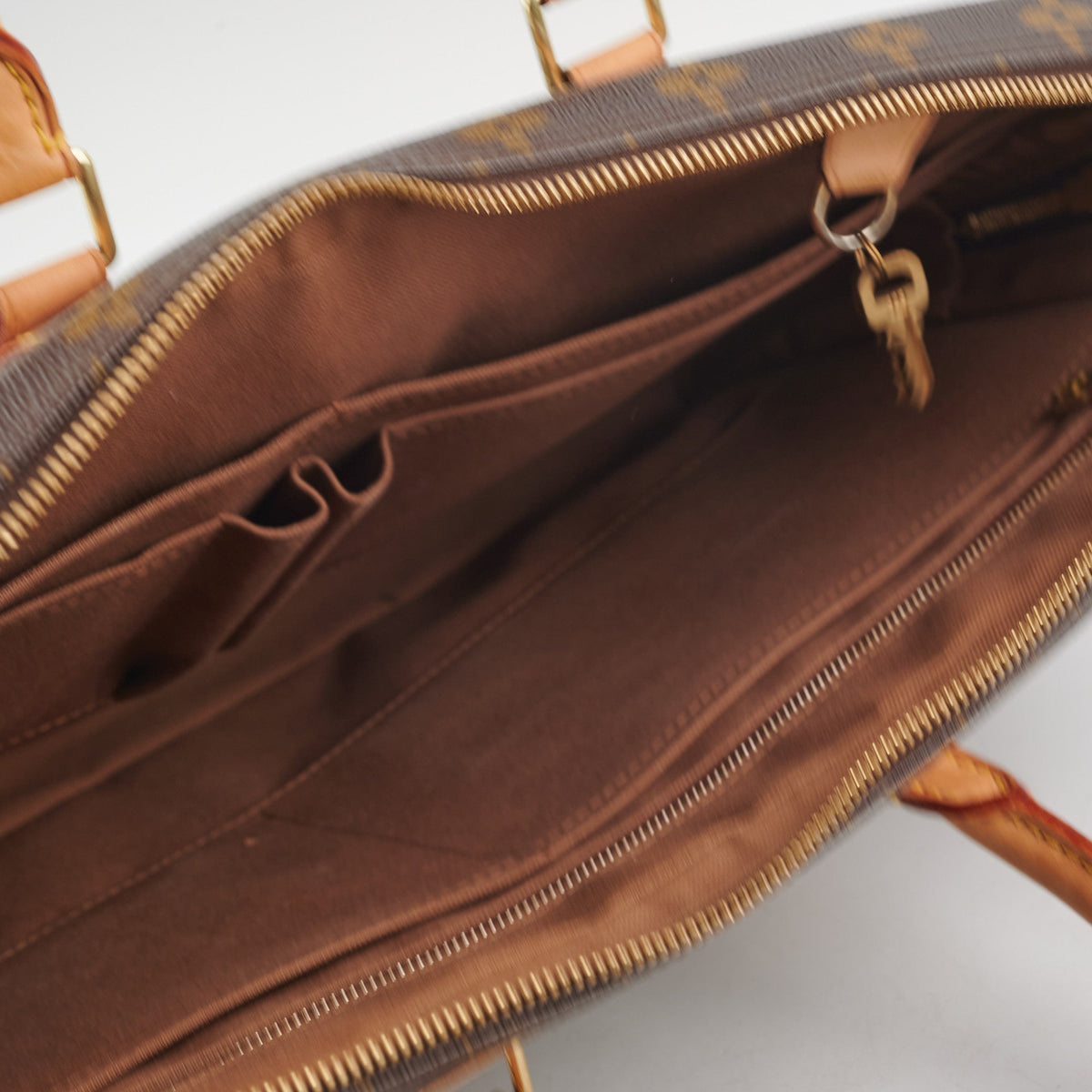 Louis Vuitton Porte-Documents Voyage Monogram - photo 9