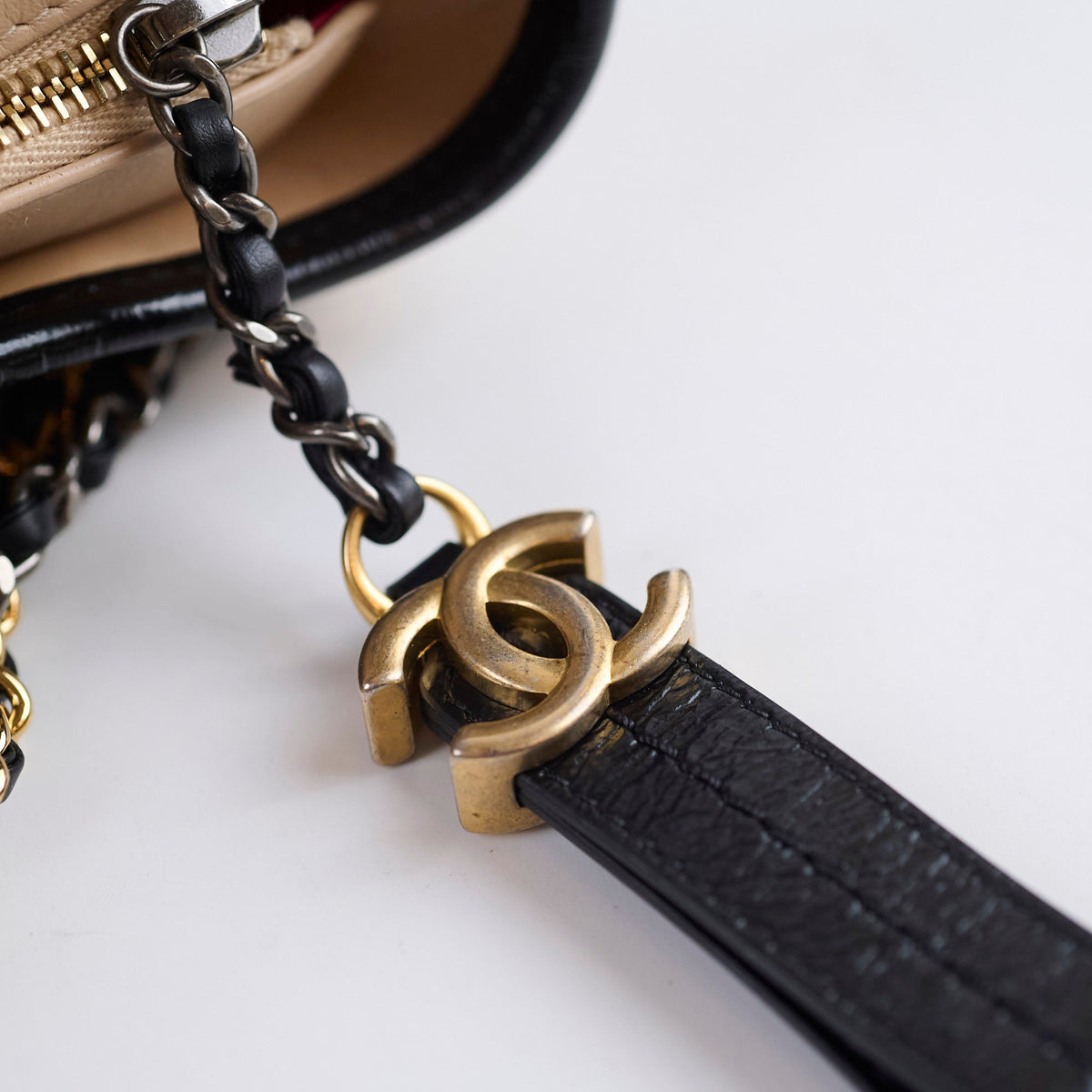 Chanel Small Gabrielle Bicolour Beige/Black - photo 6