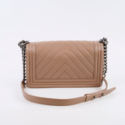 Chanel Old Medium Boy Chevron Taupe Latte Caviar - photo 2