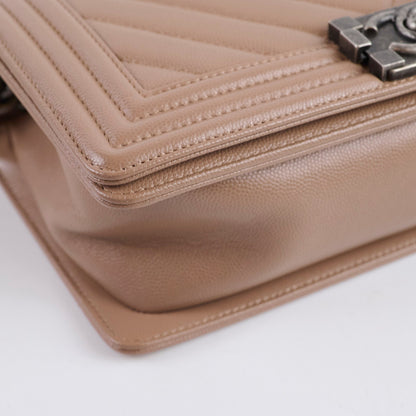 Chanel Old Medium Boy Chevron Taupe Latte Caviar - photo 9