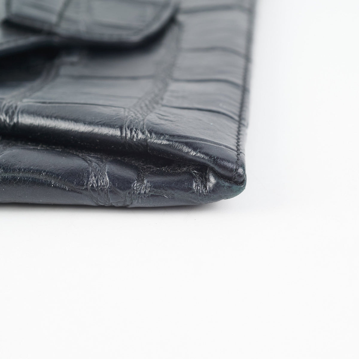 Givenchy Antigona Croc Print Envelope Clutch Black - photo 4