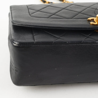 Chanel Medium Diana Black - photo 7