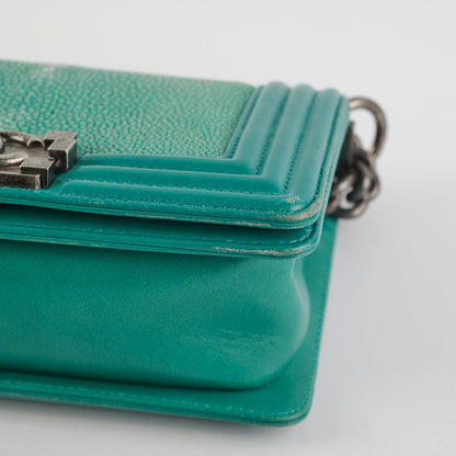 Chanel Small Turqoise Stingray Boy - photo 6