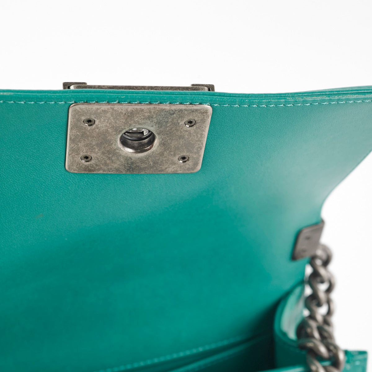 Chanel Small Turqoise Stingray Boy - photo 11