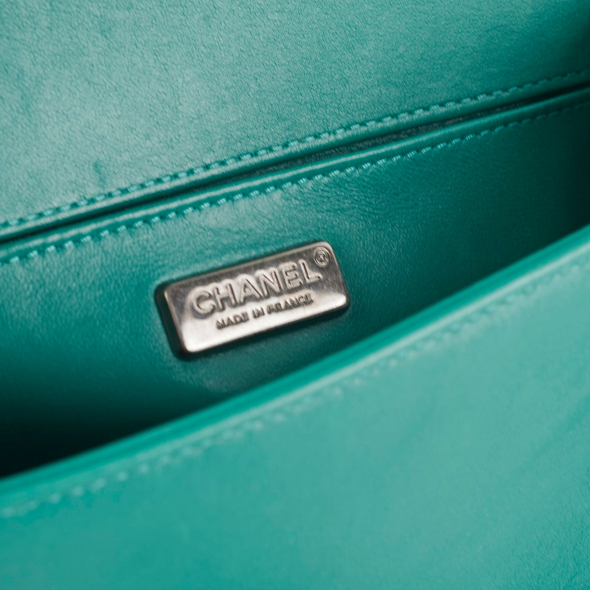 Chanel Small Turqoise Stingray Boy - photo 13