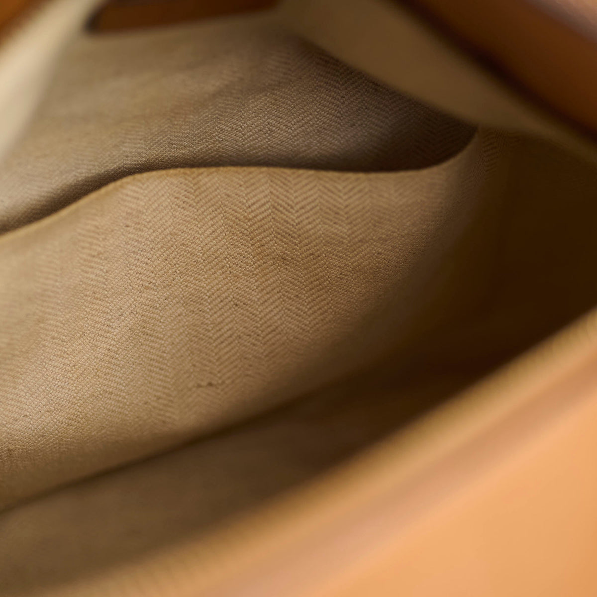 Loewe Puzzle Medium Caramel (Older Version) - photo 6