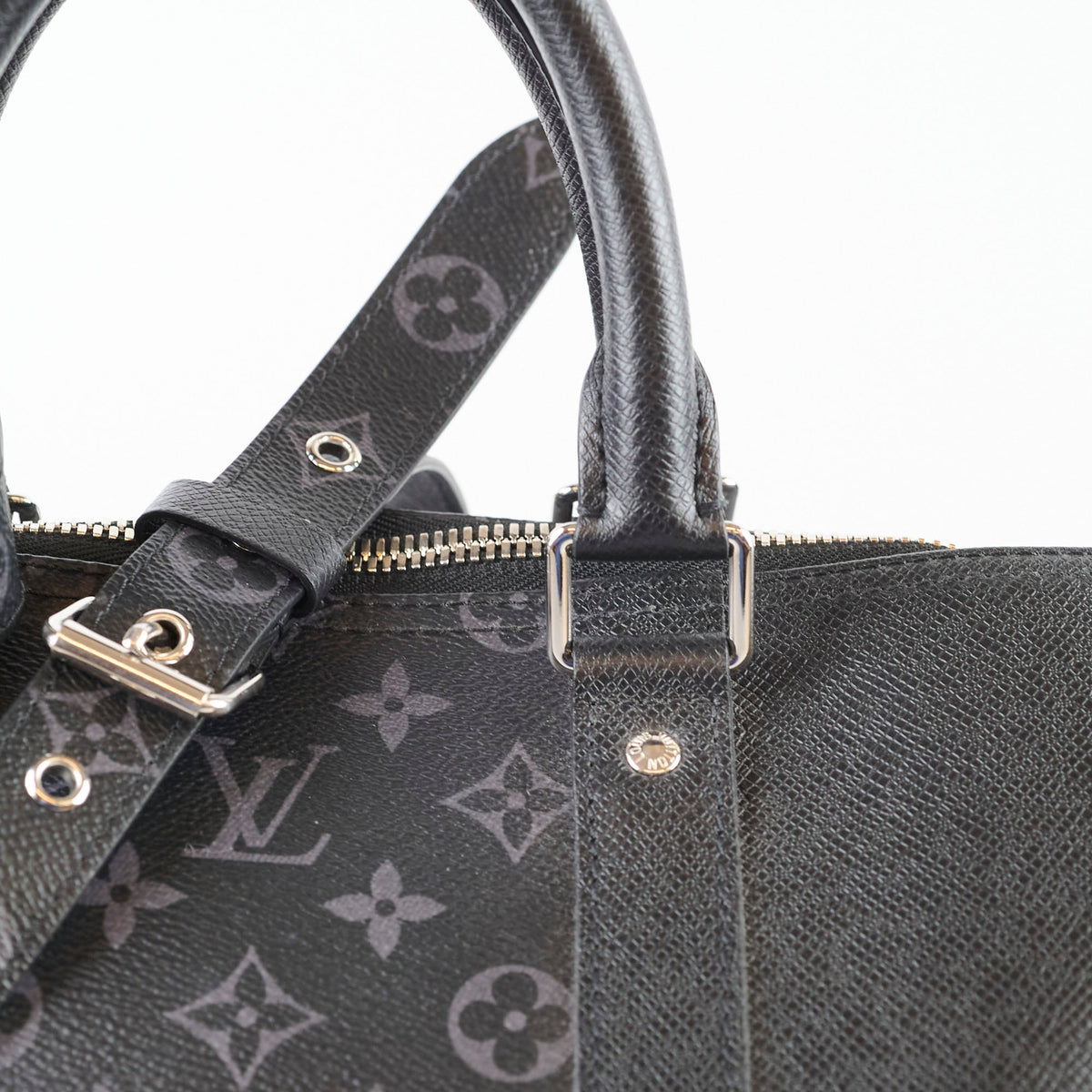 Louis Vuitton Keepall 50 Bandoulliere Monogram Eclipse Taiga - photo 5