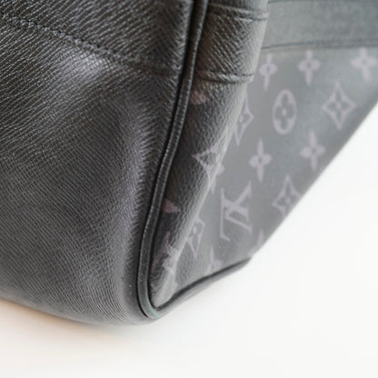 Louis Vuitton Keepall 50 Bandoulliere Monogram Eclipse Taiga - photo 17