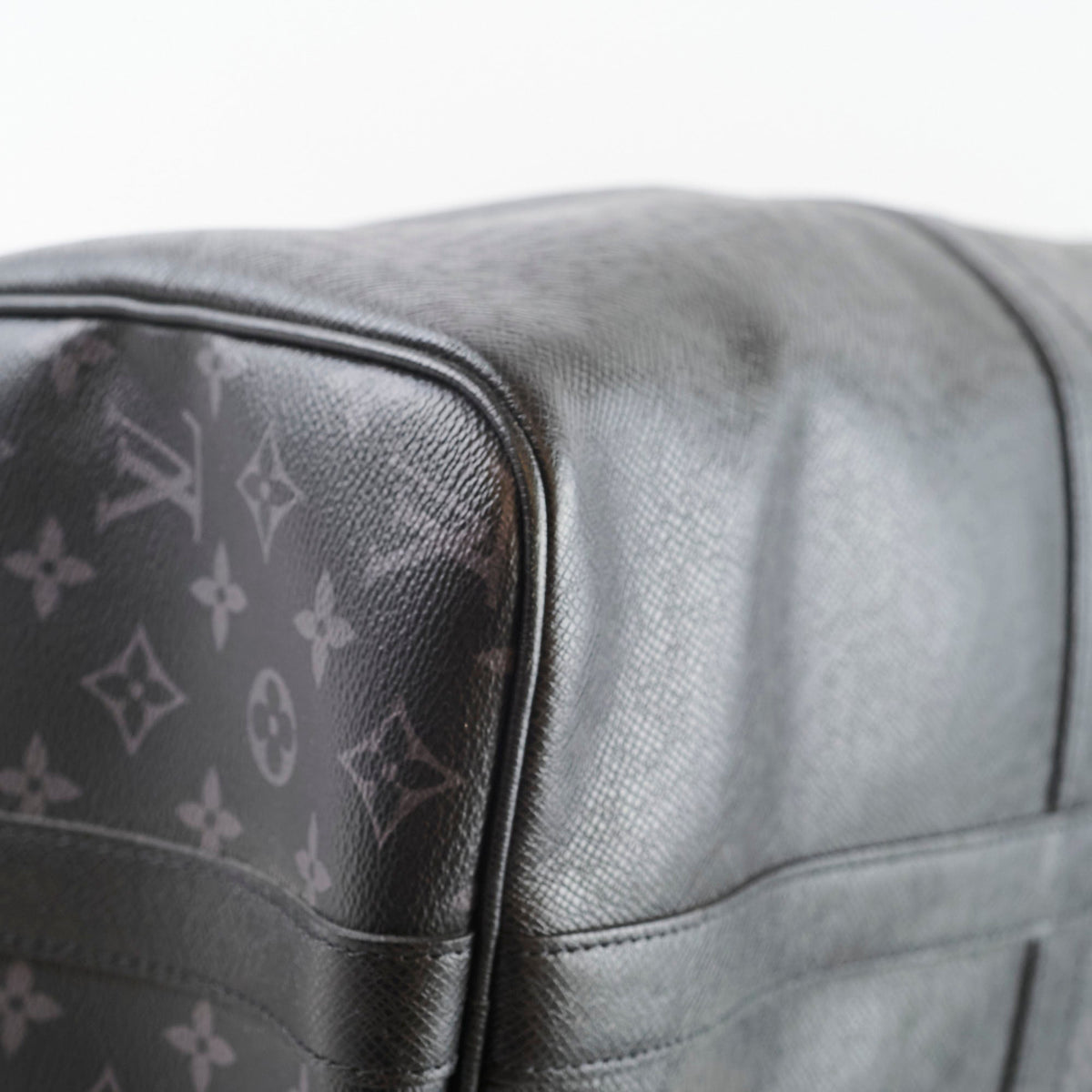 Louis Vuitton Keepall 50 Bandoulliere Monogram Eclipse Taiga - photo 16