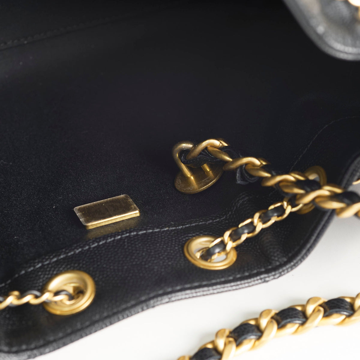Chanel 25 Mini Black Caviar - photo 7
