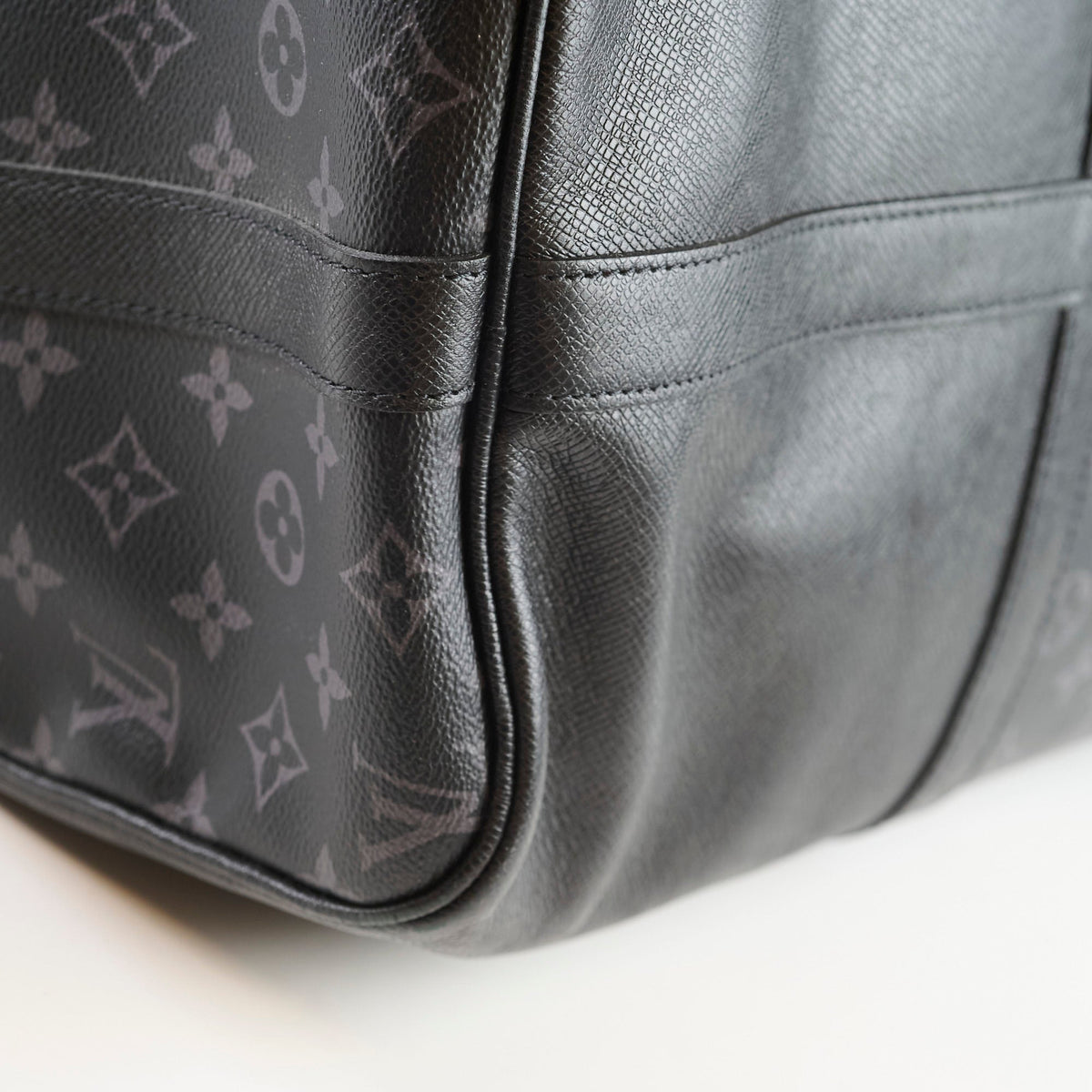 Louis Vuitton Keepall 50 Bandoulliere Monogram Eclipse Taiga - photo 18