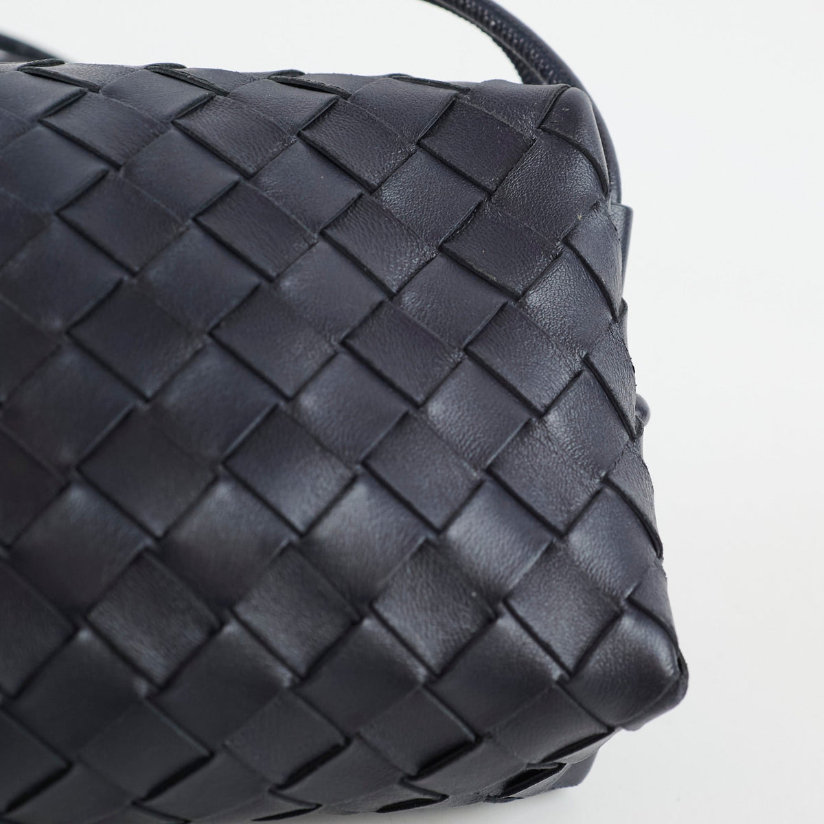 Bottega Veneta Mini Loop Navy Intrecciato leather - photo 4