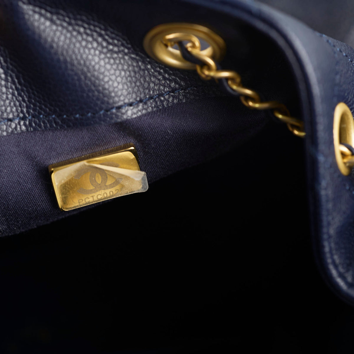 Chanel 25 Navy Caviar Small (microchipped) - photo 8