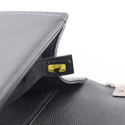 Chanel Old Medium Boy Chevron in Caviar Black - photo 14
