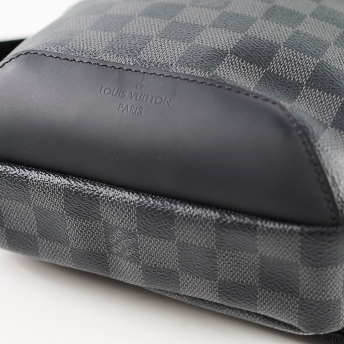 Louis Vuitton Avenue Sling bag Damier Graphite - photo 12