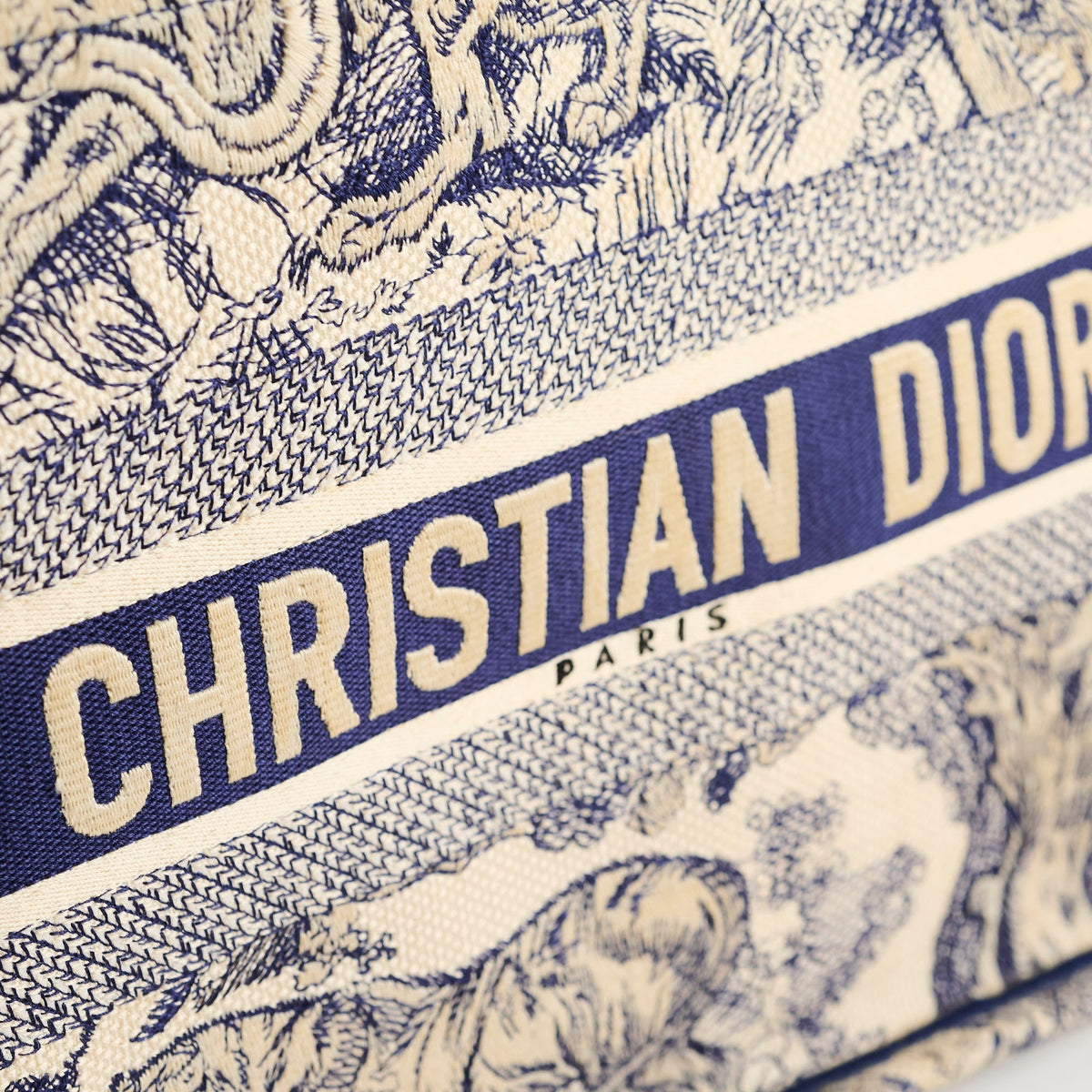 Christian Dior Book Tote Medium - photo 8