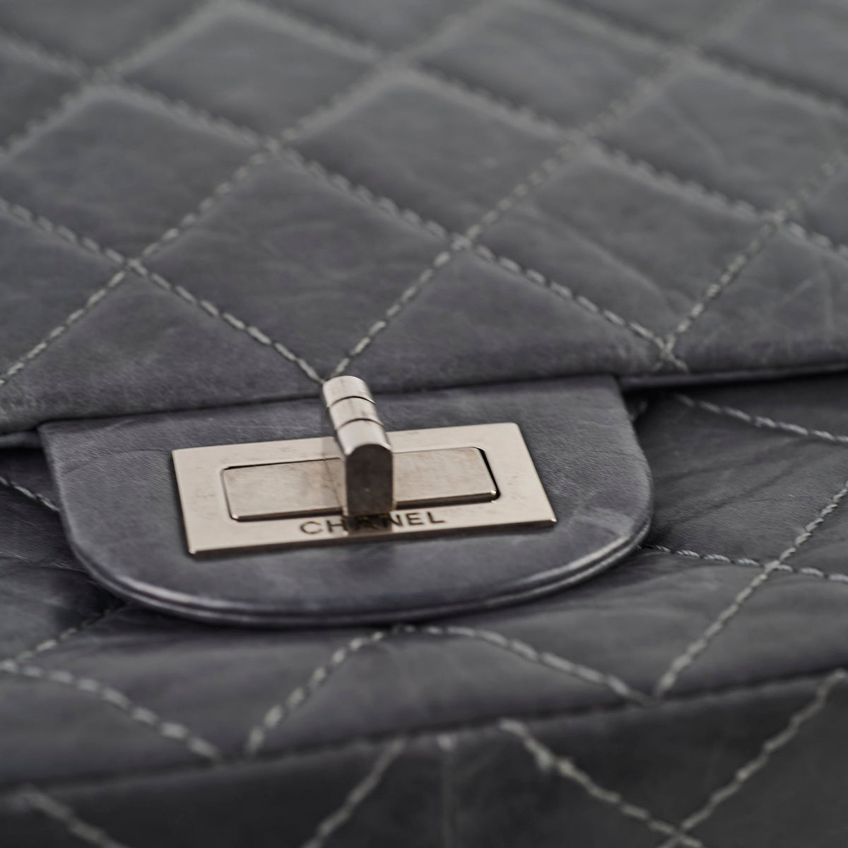 Chanel 2.55 Reissue 227 Grey Calfskin - photo 20