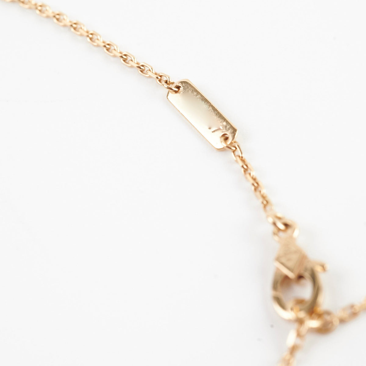 Van Cleef & Arpels Vintage Alhambra Guilloche Necklace Yellow Gold 2023 - photo 7