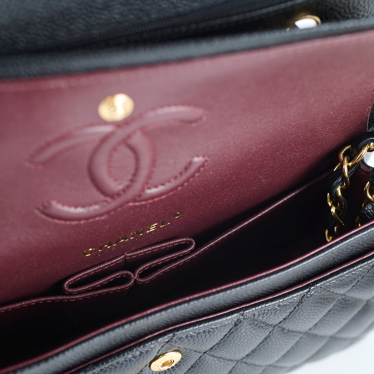 Chanel Small Caviar Flap - photo 5