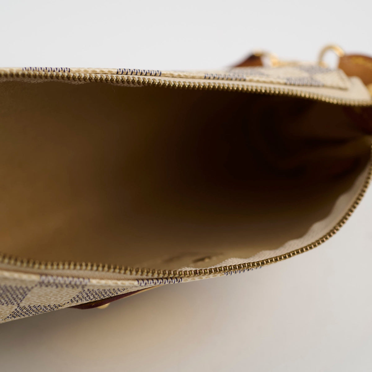 Louis Vuitton Eva Pochette Damier Azur - photo 4
