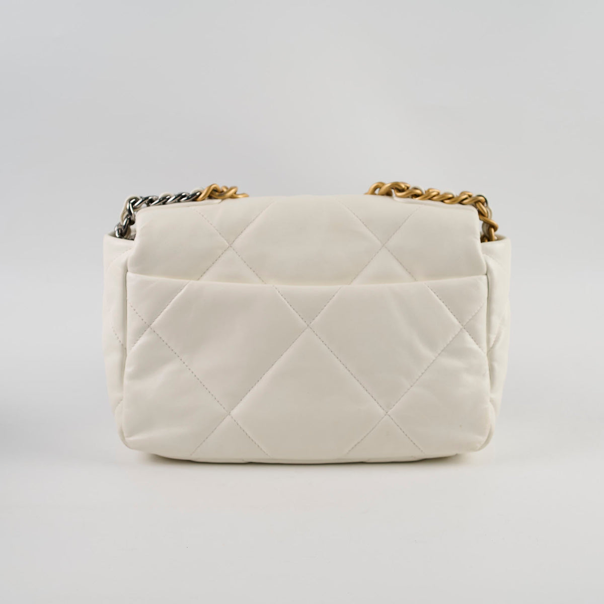 Chanel 19 Small White Microchip - photo 2