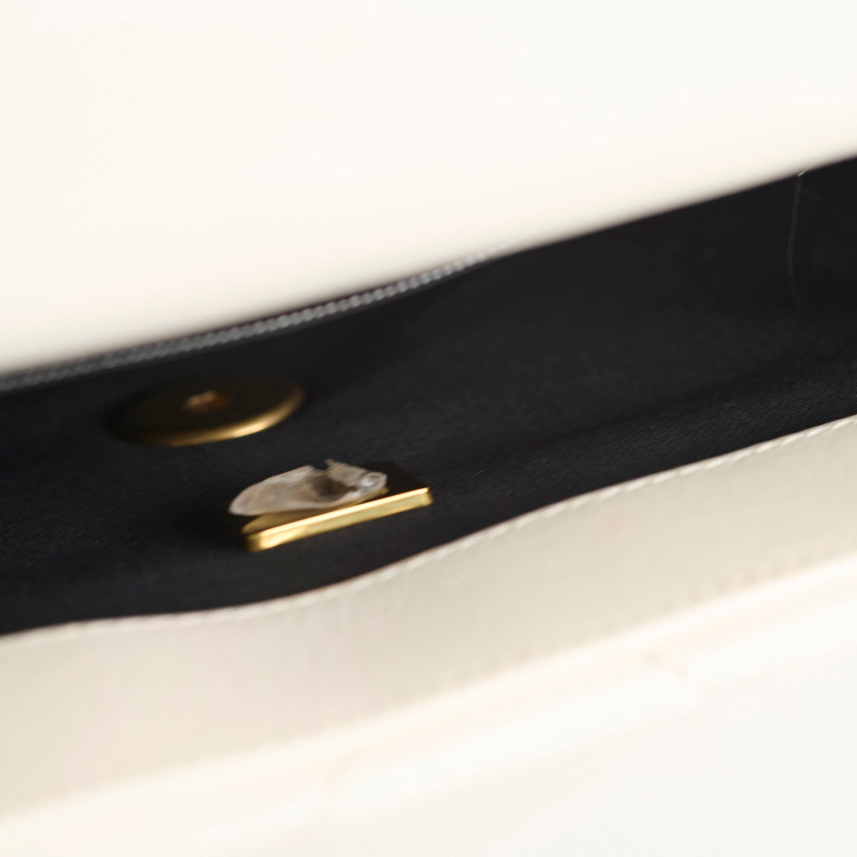 Chanel 19 Small White Microchip - photo 11
